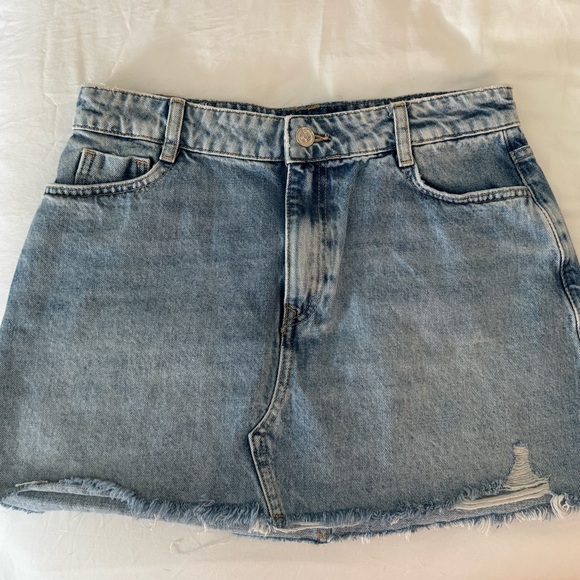 Zara Dresses & Skirts - Zara Denim Mini Skirt Raw/distressed Hem Small
